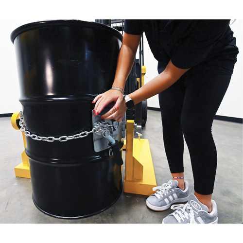 Porte-baril pour chariot &agrave; fourche, Pour 55 gal. US (45,8 gal imp&eacute;rial) Industrial Sales