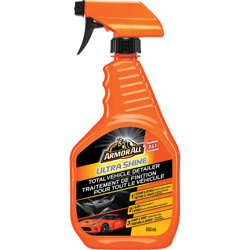 Traitement de finition pour tout le v&eacute;hicule Ultra Shine, 650 ml, Bouteille &agrave; g&acirc;chette Industrial Sales