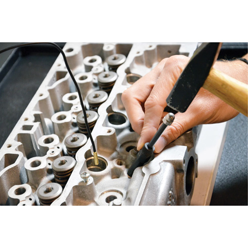 Trousse d'extracteur dembouts de bougies de pr&eacute;chauffage Industrial Sales