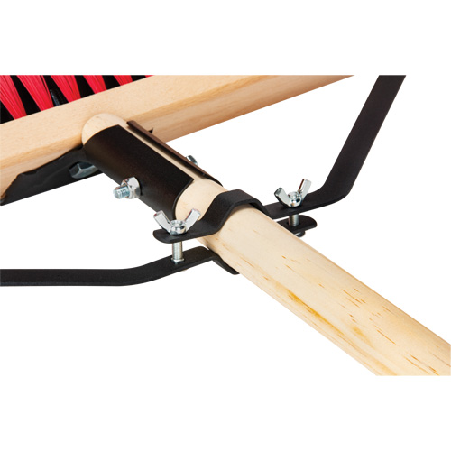 Balai-brosse &agrave; manche renforc&eacute;, 18", Moyen, Soies PVC Industrial Sales