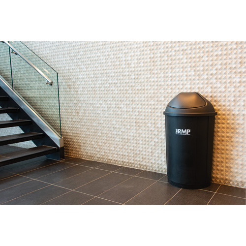 Bac &agrave; d&eacute;chets demi-rond avec couvercle, Poly&eacute;thyl&egrave;ne, 21 gal. US Industrial Sales
