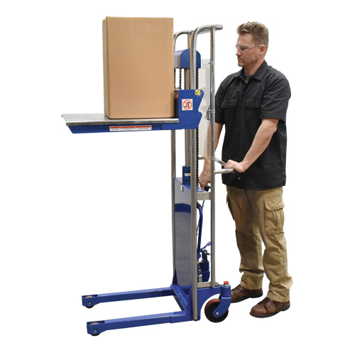 Gerbeur Hefti-Lift, M&eacute;canisme Pompe au pied, Capacit&eacute; de 880 lb, Levage max de 59" Industrial Sales