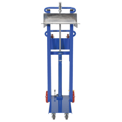 Gerbeur &agrave; plateforme hydraulique, M&eacute;canisme Pompe au pied, Capacit&eacute; de 750 lb, Levage max de 52" Industrial Sales