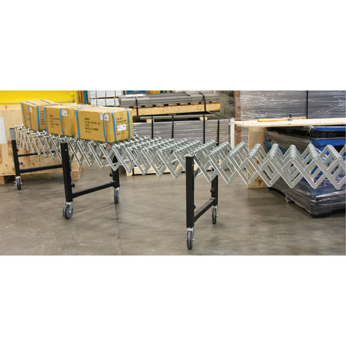 Convoyeur extensible, 23" la x 24' lo, Capacit&eacute; de 200 lb par pi lin. Industrial Sales