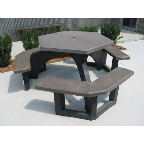 Tables de pique-nique hexagonales en plastique recycl&eacute;, 78" lo x 78" la, Brun Industrial Sales