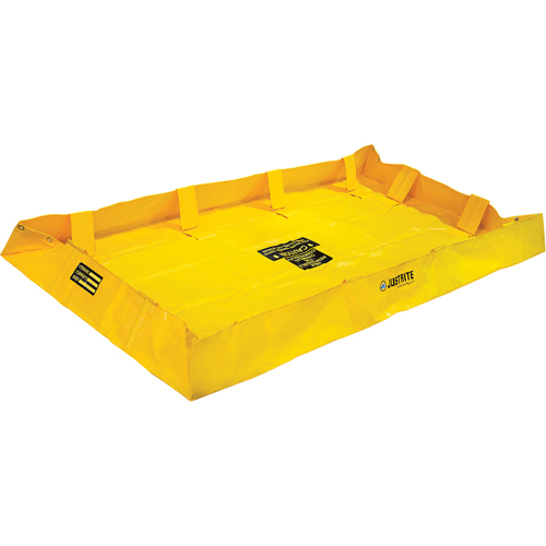 Berme de confinement Lite QuickBerm , Capacit&eacute; 159 gal., 4' la x 8' lo x 8" h, Support &agrave; encliqueter Industrial Sales