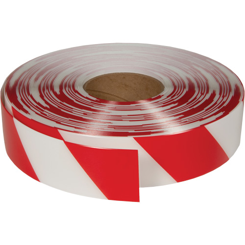 Ruban de marquage tr&egrave;s r&eacute;sistant pour plancher ArmorStripe, 2" x 100', PVC, Rouge et blanc Industrial Sales