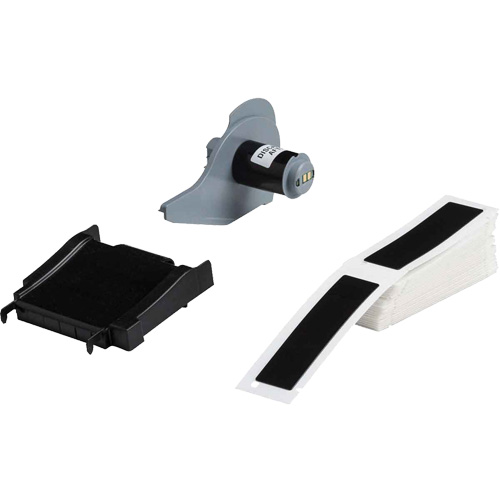 &eacute;tiquettes sur&eacute;lev&eacute;s pour panneaux, Polyester, 1" lo x 4" h, Noir Industrial Sales