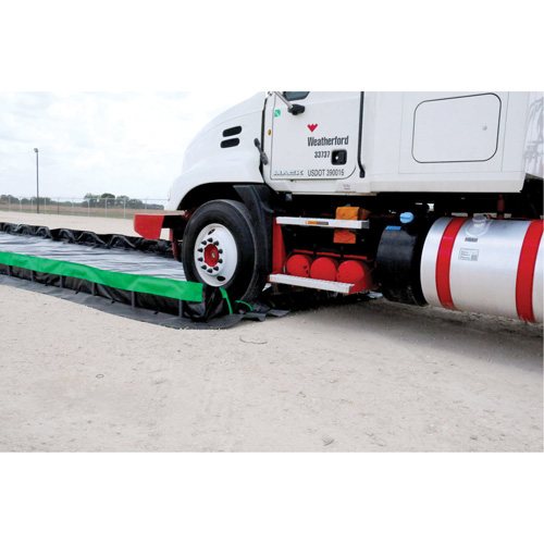 Ultimate Copolymer 2000 Ultra-Containment Berm&reg;, 12' W x 30' L x 12" H, Hinge Bracket Industrial Sales