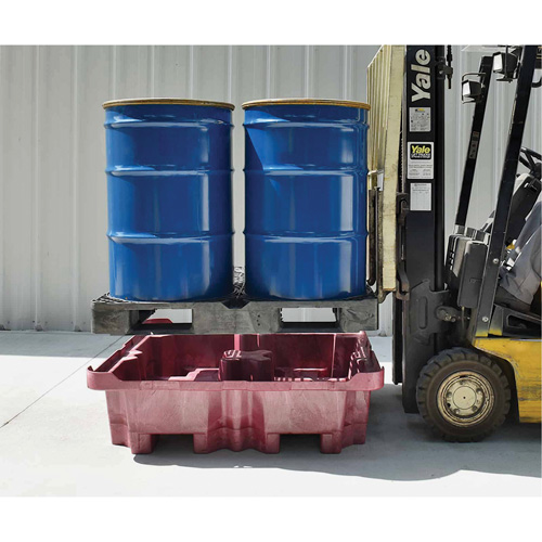 Ultra-Spill King palette de d&eacute;versement &agrave; pont plat, 4 barils, Capacit&eacute; de d&eacute;versement 85 gal. US, 51" x 51" x 17,5" Industrial Sales
