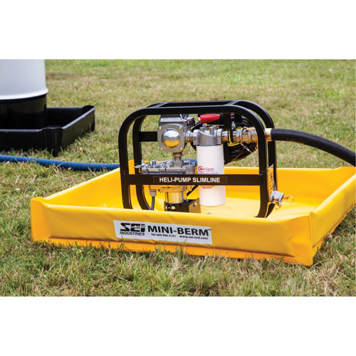 Berme de confinement compacte Mini-Berm en PVC jaune, Capacit&eacute; 40 gal. US, 4' la x 4' lo x 4" h Industrial Sales