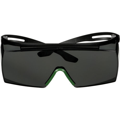 Lunettes de s&eacute;curit&eacute; SecureFit s&eacute;rie 3700 SF3730AS-BLK, Lentille Gris/IR 3.0, Anti-&eacute;gratignures, ANSI Z87+/R&eacute;pond ou surpasse la norme CSA Z94.3 Industrial Sales