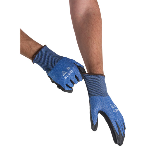 Gants l&eacute;gers et haute dext&eacute;rit&eacute; r&eacute;sistants &agrave; la coupe, Taille 7, Calibre 18, Rev&ecirc;tement Mousse de nitrile, Enveloppe en Acier inoxydable/PEHP/Tungst&egrave;ne, ASTM ANSI niveau A9 Industrial Sales