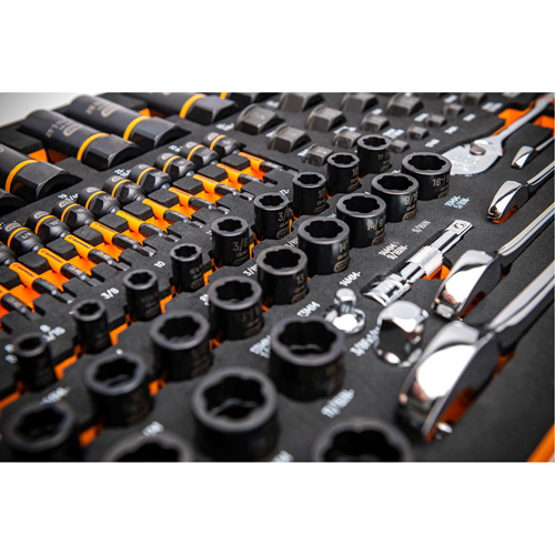Jeu d'outils pour m&eacute;canicien Bolt Biter dans un plateau de rangement en mousse 97 mcx Industrial Sales