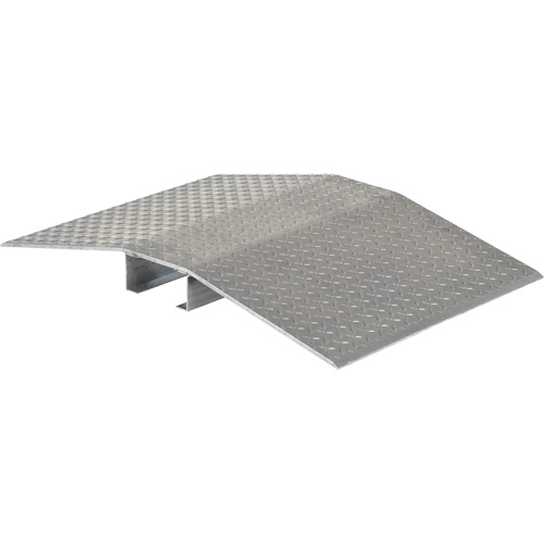 Traverse de protection en aluminium pour c&acirc;bles et boyaux, 48,03" x 24" x 4,5", 2000 lb (1 tonne) Industrial Sales