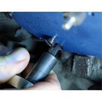 Gabarit de perçage pour installation sur collecteur pour Ford 4,6 L, 5,4 L, et 6,8 L Industrial Sales