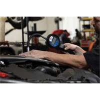 D&eacute;bitm&egrave;tre &eacute;lectronique de lubrifiant avec rallonge flexible &agrave; 90° Industrial Sales