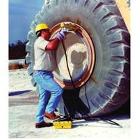 Ensemble de brise-talon pour pneus g&eacute;ants/&eacute;quipement de terrassement avec pompe hydraulique de 1/2 gallon Industrial Sales