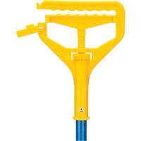 Poign&eacute;e avec agrafe, Fibre de verre/Plastique, Pointe Barri&egrave;re ouverte, 60" lo Industrial Sales