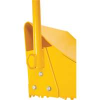 Cale de roue pour la glace avec poign&eacute;e ergonomique, Acier, Jaune, 8-1/16" la x 10-5/8" p x 8-13/16" h Industrial Sales