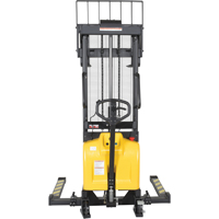 Gerbeur pour chariot &eacute;l&eacute;vateur, Fonctionnement &eacute;lectrique, Capacit&eacute; 2000 lb, Lev&eacute;e max 63" Industrial Sales
