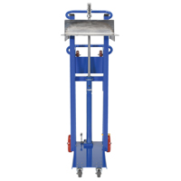 Gerbeur &agrave; plateforme hydraulique, M&eacute;canisme Pompe au pied, Capacit&eacute; de 750 lb, Levage max de 52" Industrial Sales