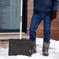 Pelle &agrave; neige Nordic, Lame Polypropyl&egrave;ne, Largueur 17-3/4", Manche Prise en D Industrial Sales