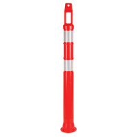 Poteau d&eacute;lin&eacute;ateur de premi&egrave;re qualit&eacute;, 42" h, Orange Industrial Sales