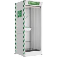 Cabine de douche d'urgence et douche oculaire/faciale couvert Industrial Sales