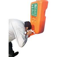 Poste de douche oculaire portable autonome, Aliment&eacute; par gravit&eacute;, Capacit&eacute; 10 gal., Conformit&eacute; ANSI Z358.1 Industrial Sales