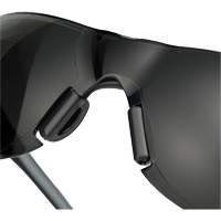 Lunettes de s&eacute;curit&eacute; Adapt Lite, Lentille Fum&eacute;e, Antibu&eacute;e/Anti-&eacute;gratignures, ANSI Z87+/R&eacute;pond ou surpasse la norme CSA Z94.3 Industrial Sales