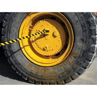 Syst&egrave;me de barri&egrave;re de s&eacute;curit&eacute; HAZLOK, Plastique, Fixation magn&eacute;tique, 30', Ruban Noir et jaune Industrial Sales