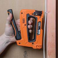 Agrafeuse pour c&acirc;blage libre, Agrafes 5/16"/1/4"/11/32" Industrial Sales