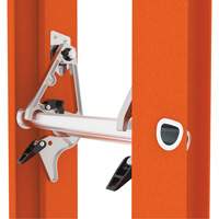 BuildMan&reg; Extension Ladder, 300 lbs. Cap., 16' H, Grade 1A Industrial Sales
